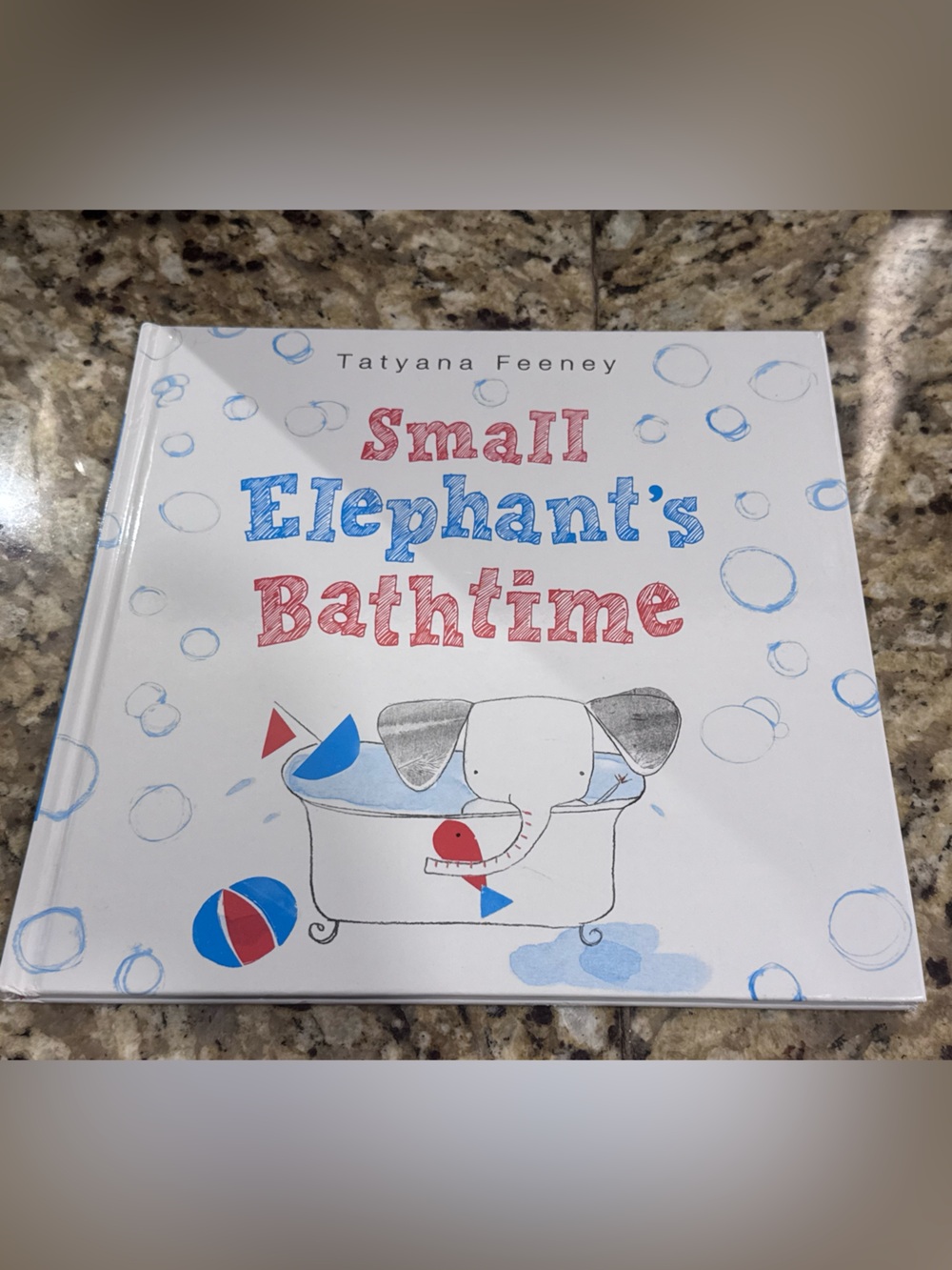 Small Elephant's Bathtime / hardback in excellent condition